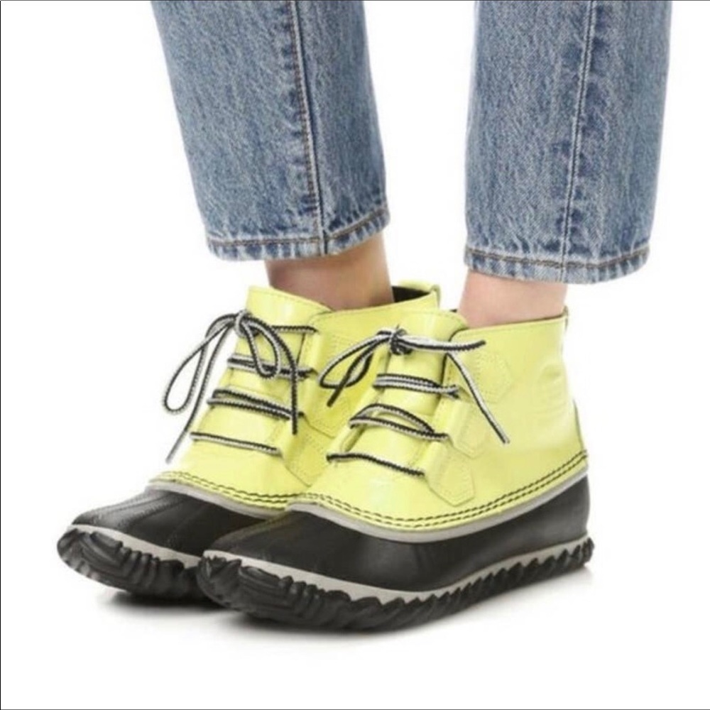 Sorel Out N About Ankle Boot In Zest Size 8.5